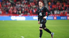 Who could be possible replacement for Flores on Canada's FIFA World Cup squad?