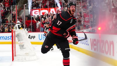 Stanley Cup Final: Golden Knights 2, Hurricanes 4