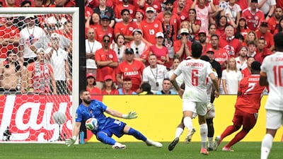 Must See: Crepeau stands tall for Canada to deny Embolo